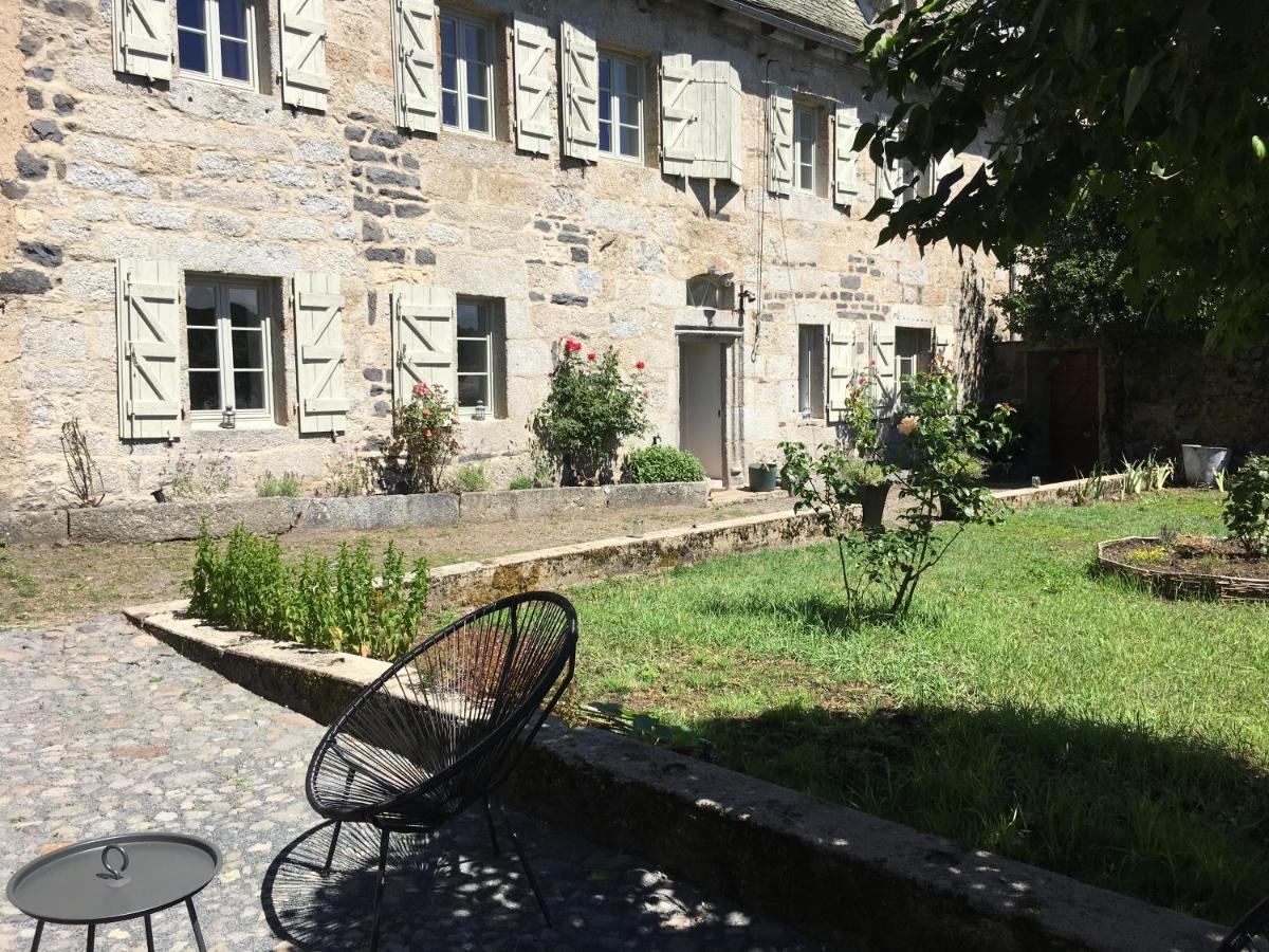 La Cure Grande Maison De Charme De 2 A 14 Personnes Saint-Urcize Exterior foto